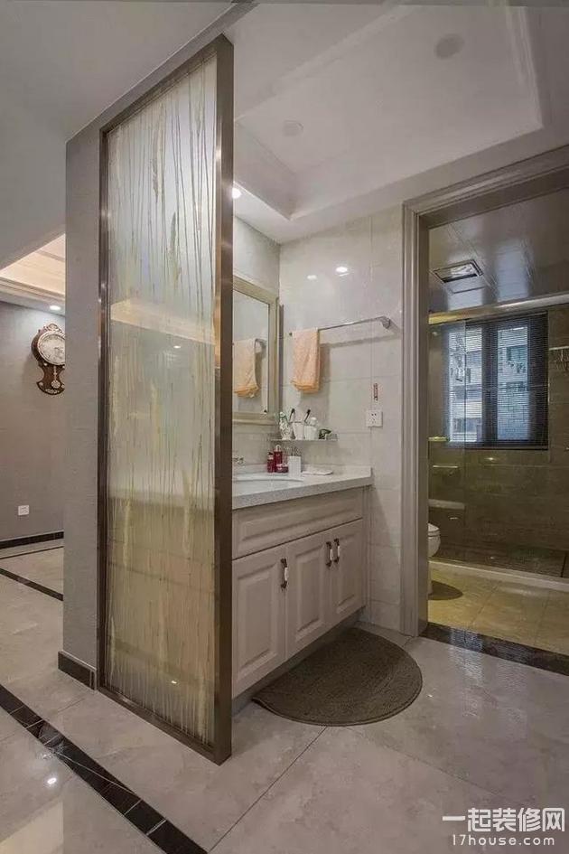 小户型把洗手台移到卫生间门外,省空间又实用 小户型把洗手台移到卫生间门外,省空间又实用