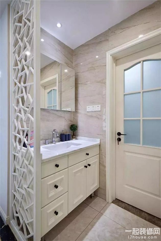 小户型把洗手台移到卫生间门外,省空间又实用 小户型把洗手台移到卫生间门外,省空间又实用